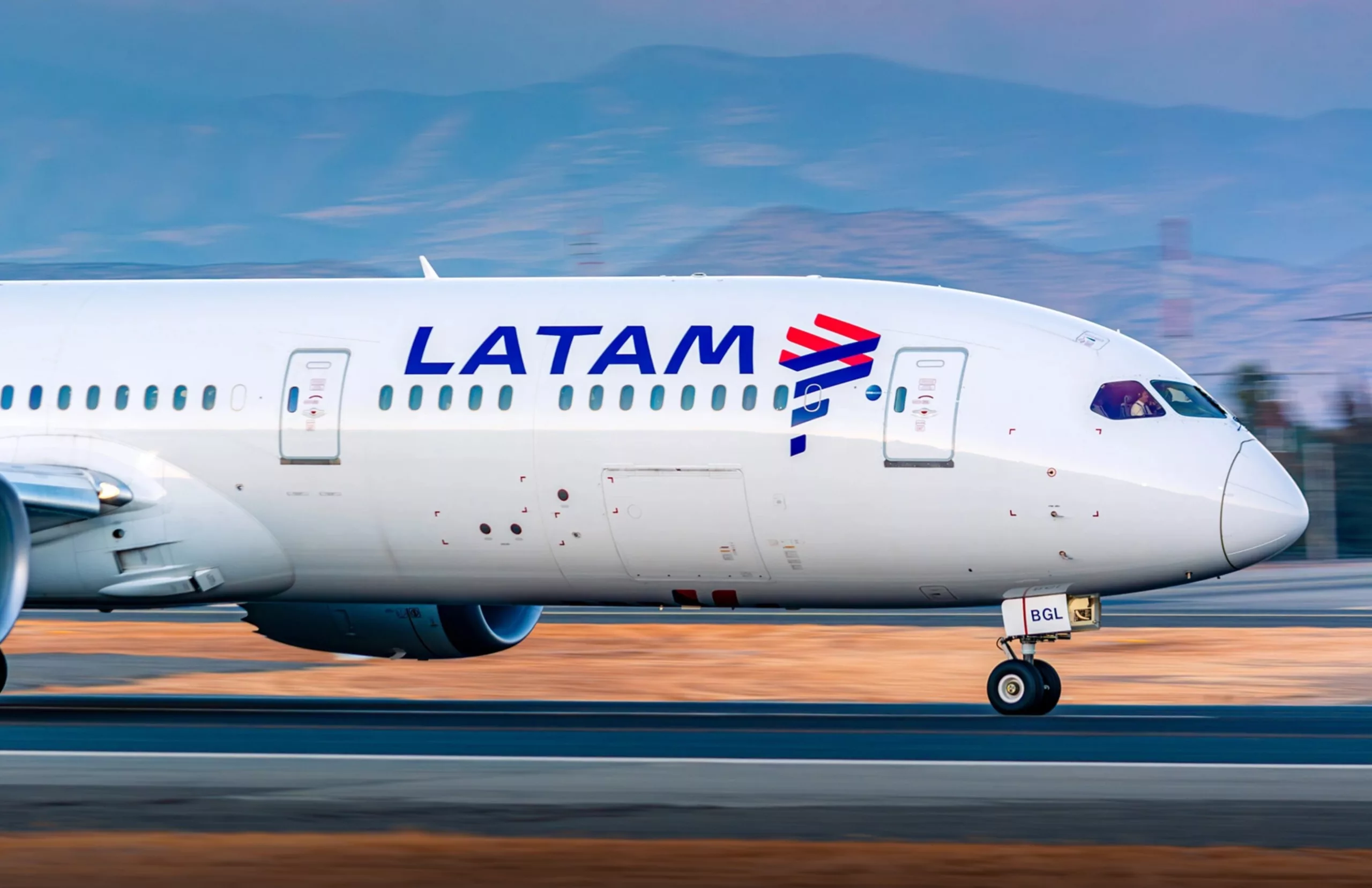 Eerste vlucht naar Amsterdam voor LATAM