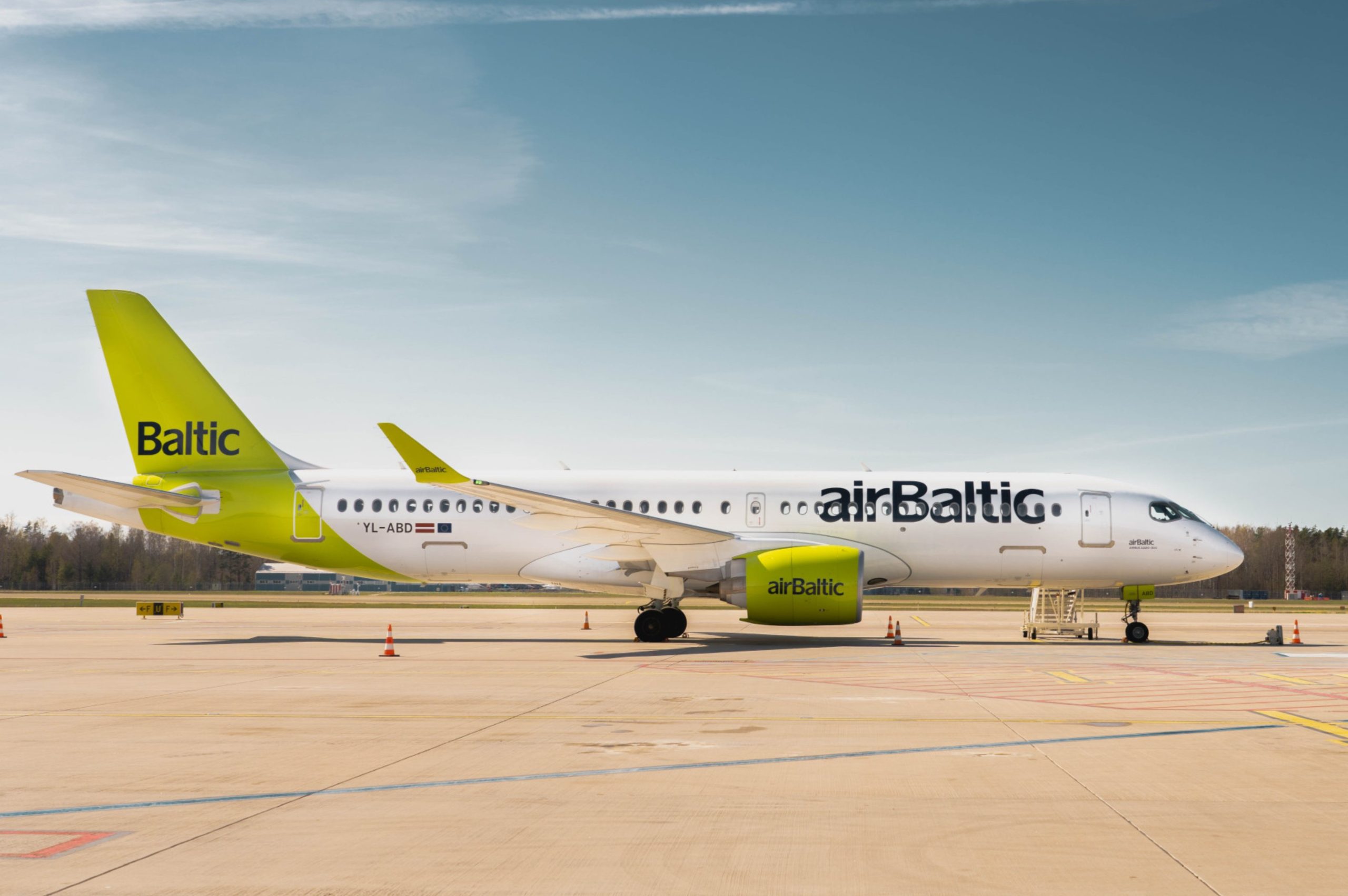 airBaltic moet enkele honderden banen schrappen in Baltische staten